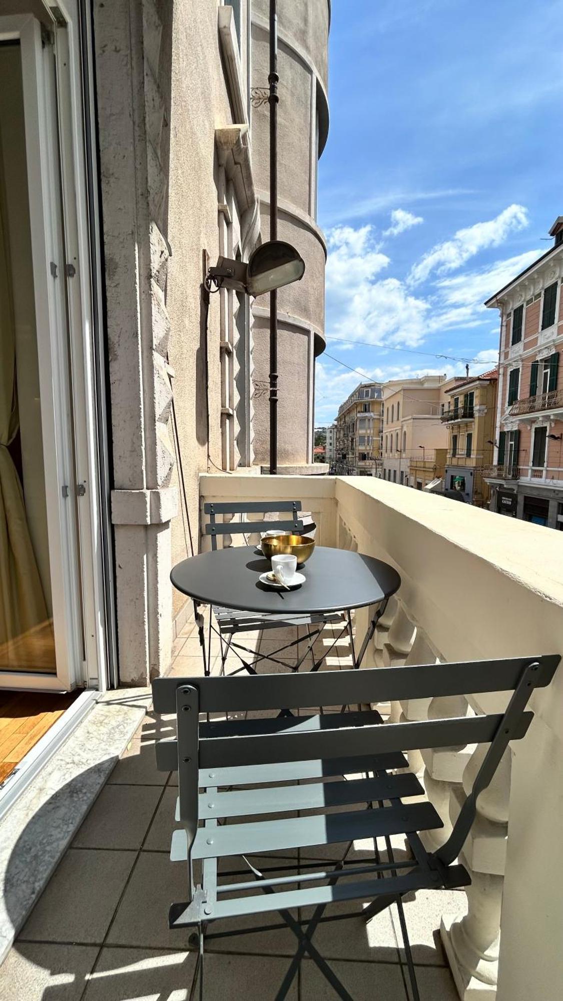 Da Mariella Case Vacanze - Roma 149 Санремо Экстерьер фото